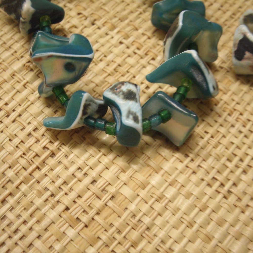 Handmade Blue Dyed Shell & Seed Bead Necklace - Picture 7 of 16